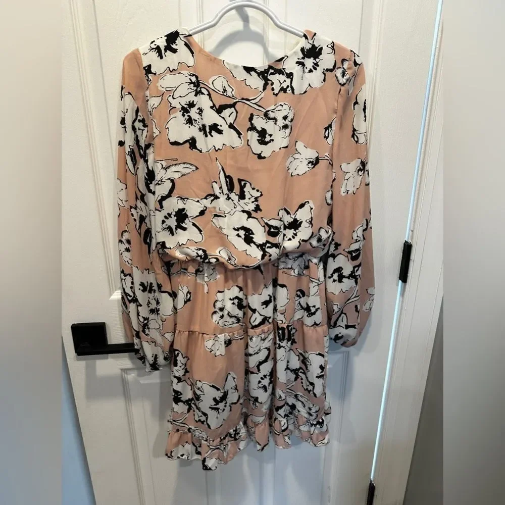 Dokotoo‎ 2023 Spring Neck Mini Pink and BW floral Swing Dress